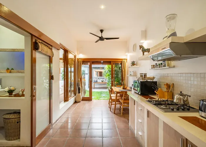 2 Bedroom In With Private Pool And Parking *